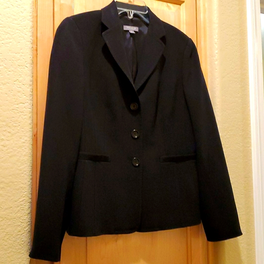 Ann Taylor Petites black suit jacket